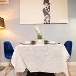 Shabbat Cozy Haven 아파트 *